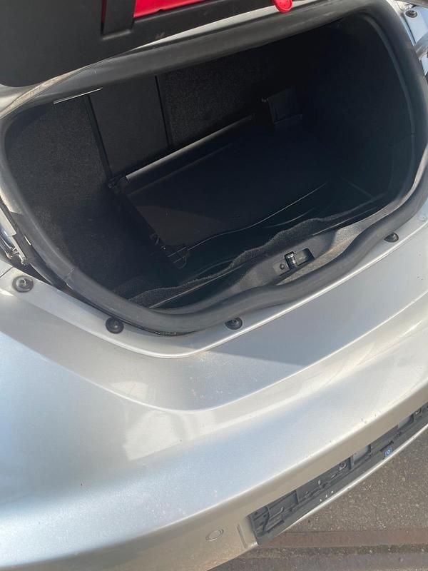 Gebraucht VW New Beetle 75 PS (55 kW) 2008 Grau Kleinwagen