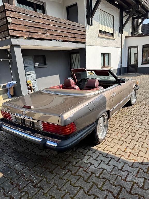 Gebraucht Mercedes 560 231 PS (169 kW) 1988 Gold Cabrio