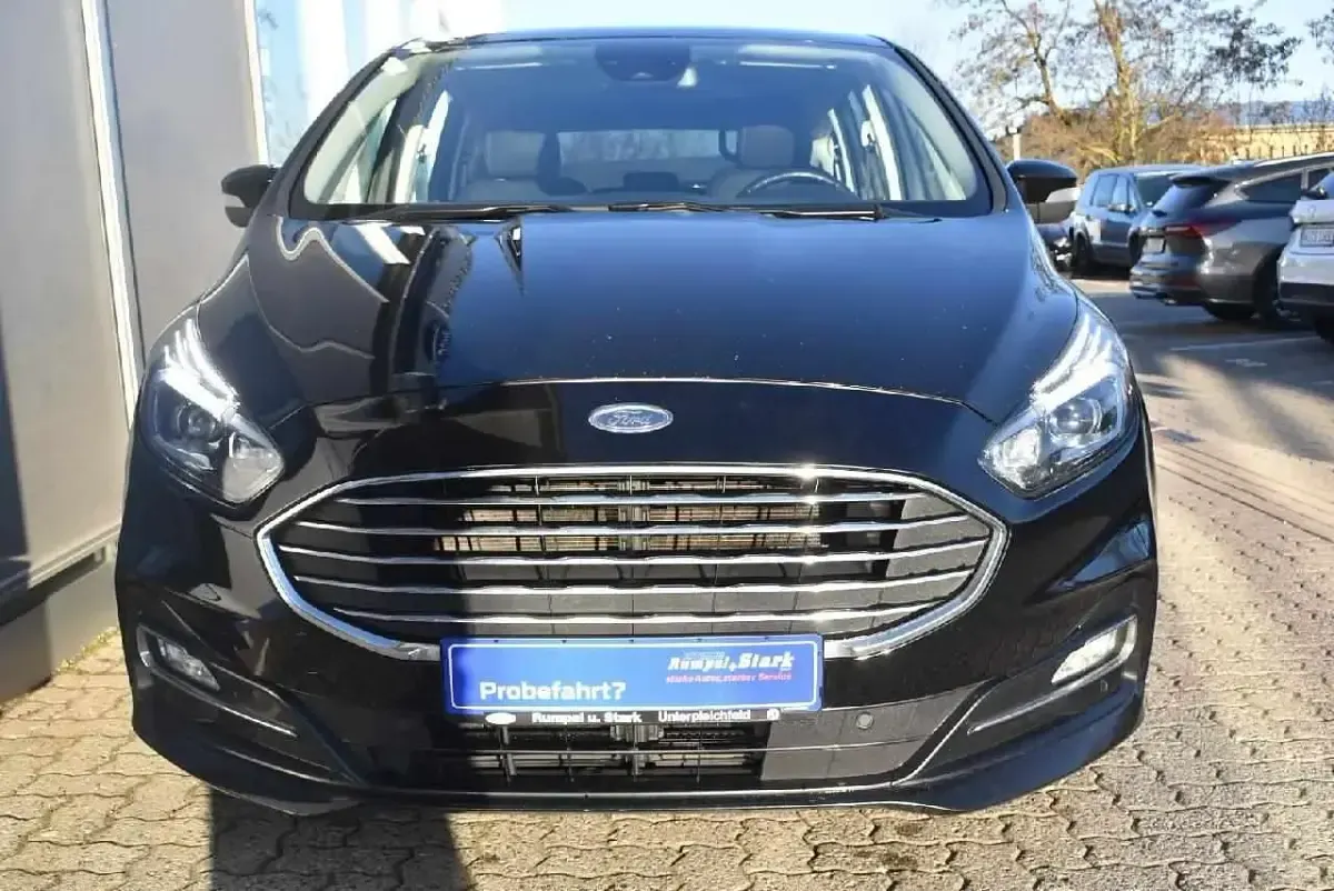 Gebraucht Ford S-MAX Trend 150 PS (110 kW) 2022 Obsidianschwarz metallic Van / Kleinbus
