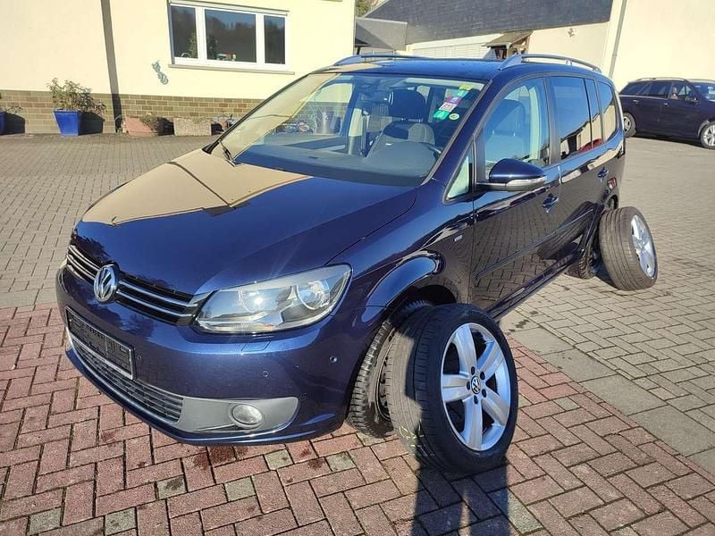 Gebraucht VW Touran 140 PS (102 kW) 2015 Blau Van / Kleinbus