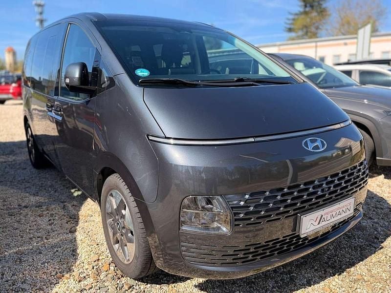 Gebraucht Hyundai Staria Trend 177 PS (130 kW) 2022 Graphite gray Van / Kleinbus