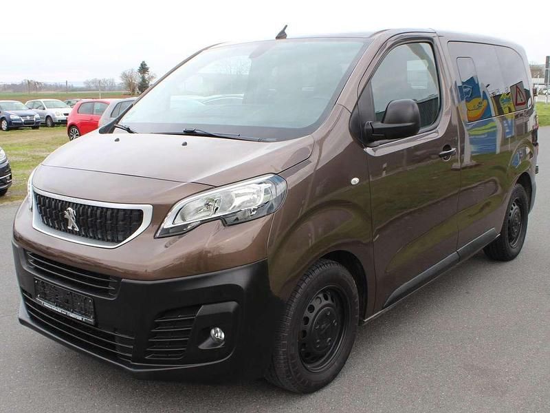 Rich oak Gebraucht 2017 Peugeot Traveller Van | 18.590 € (Superpreis) - Bild 1/4