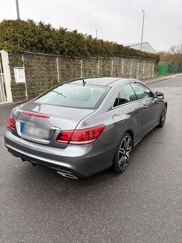 Gebraucht Mercedes E220 170 PS (125 kW) 2017 Silber Coupé