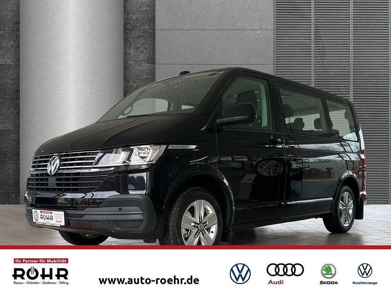 Deep black perleffekt Gebraucht 2023 VW Multivan Comfortline Van | 56.900 € (Fairer Preis) - Bild 1/4