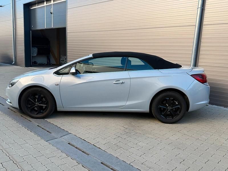 Gebraucht Opel Cascada 140 PS (102 kW) 2013 Grau Cabrio