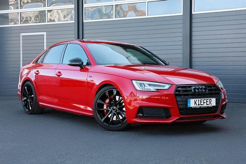 Gebraucht Audi S4 Sport 354 PS (260 kW) 2018 Rot Limousine