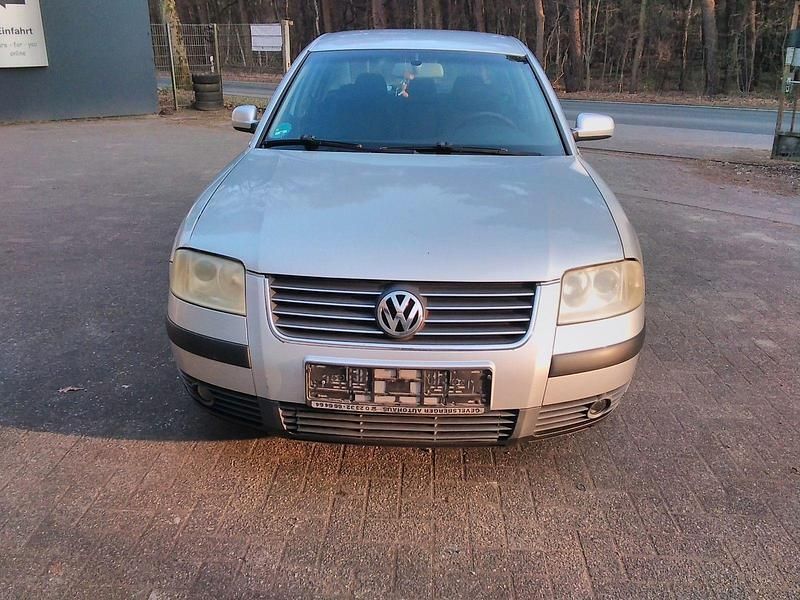 Gebraucht VW Passat 116 PS (85 kW) 2003 Grau Limousine