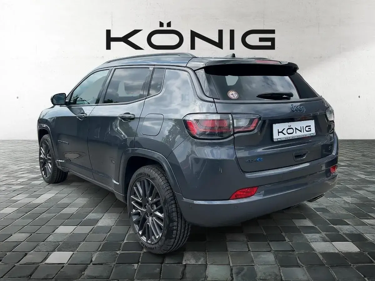 Käytetty Jeep Compass 180 HP (132 kW) 2022 Harmaa Katumaasturi