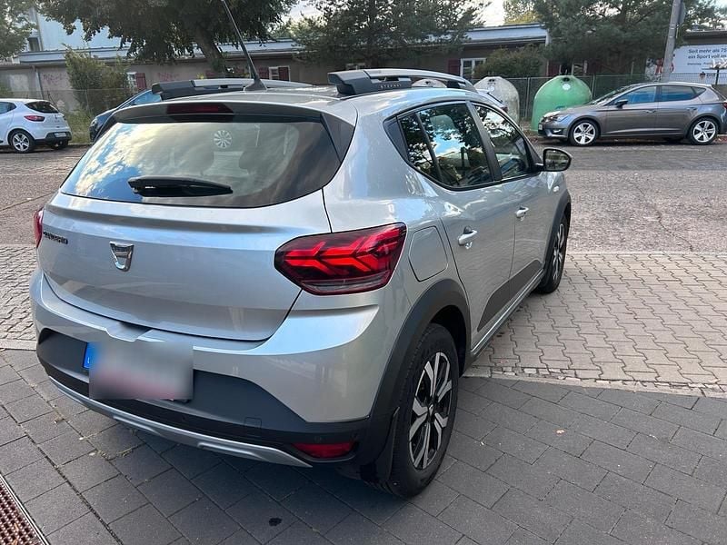 Gebraucht Dacia Sandero 101 PS (74 kW) 2021 Grau Limousine