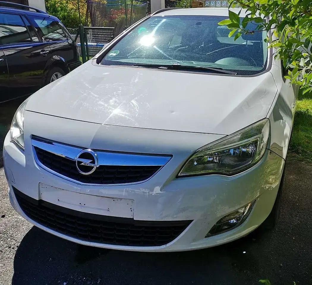 Brugt Opel Astra 140 HK (102 kW) 2012 Hvid Stationcar