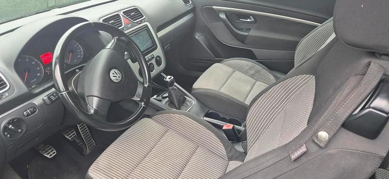 Gebraucht VW Eos 140 PS (102 kW) 2008 Schwarz Cabrio