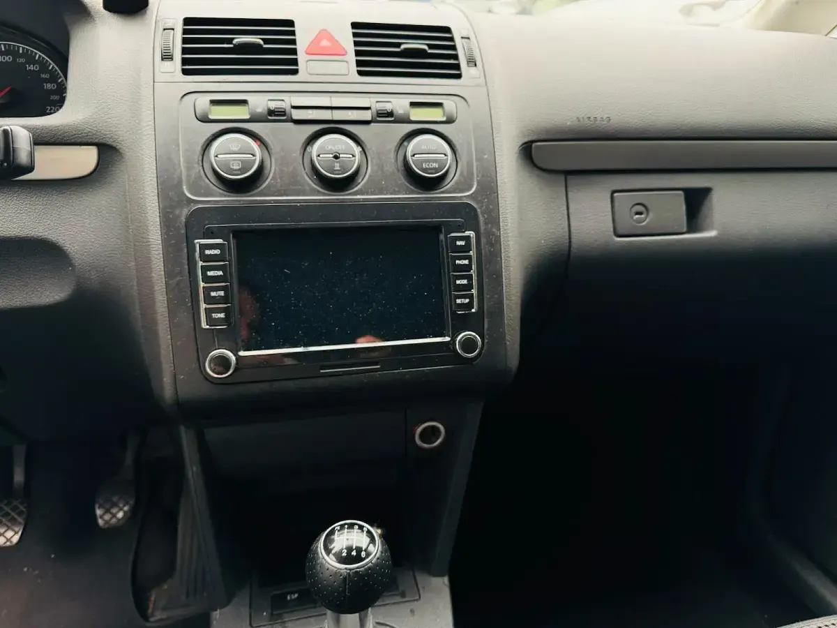 Gebraucht VW Touran 141 PS (103 kW) 2005 Schwarz Van / Kleinbus