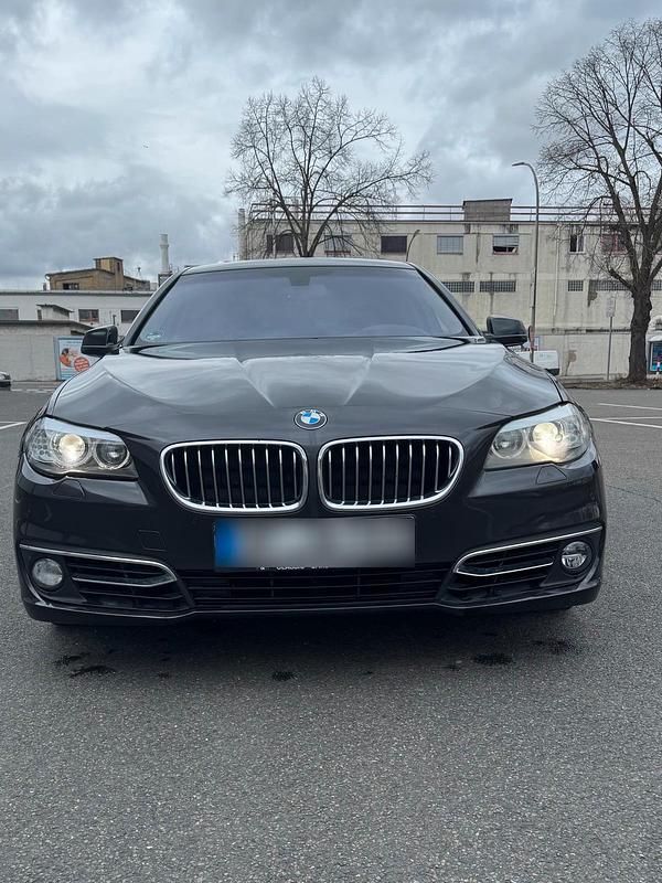 Gebraucht BMW 520 2012 Grau Limousine