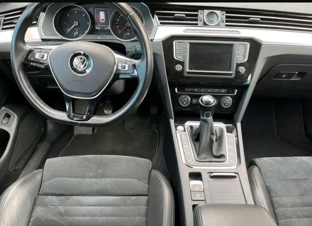 Gebraucht VW Passat Highline 150 PS (110 kW) 2015 Schwarz Kombi