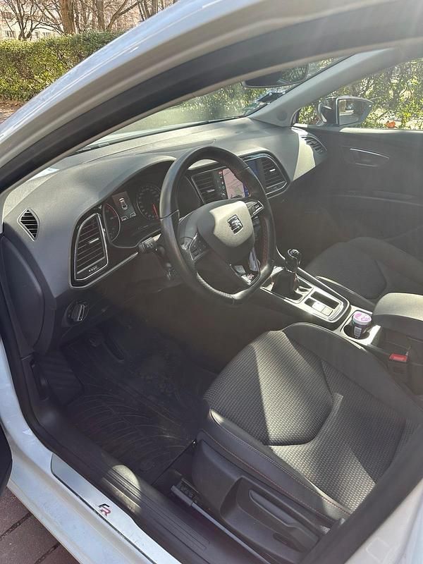 Gebraucht Seat Leon FR 150 PS (110 kW) 2018 Weiß Limousine