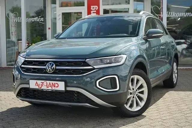Gebraucht VW T-Roc 150 PS (110 kW) 2025 Blau SUV