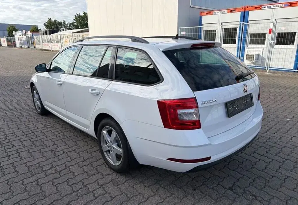 Gebraucht Skoda Octavia Style 190 PS (139 kW) 2019 Weiß Kombi