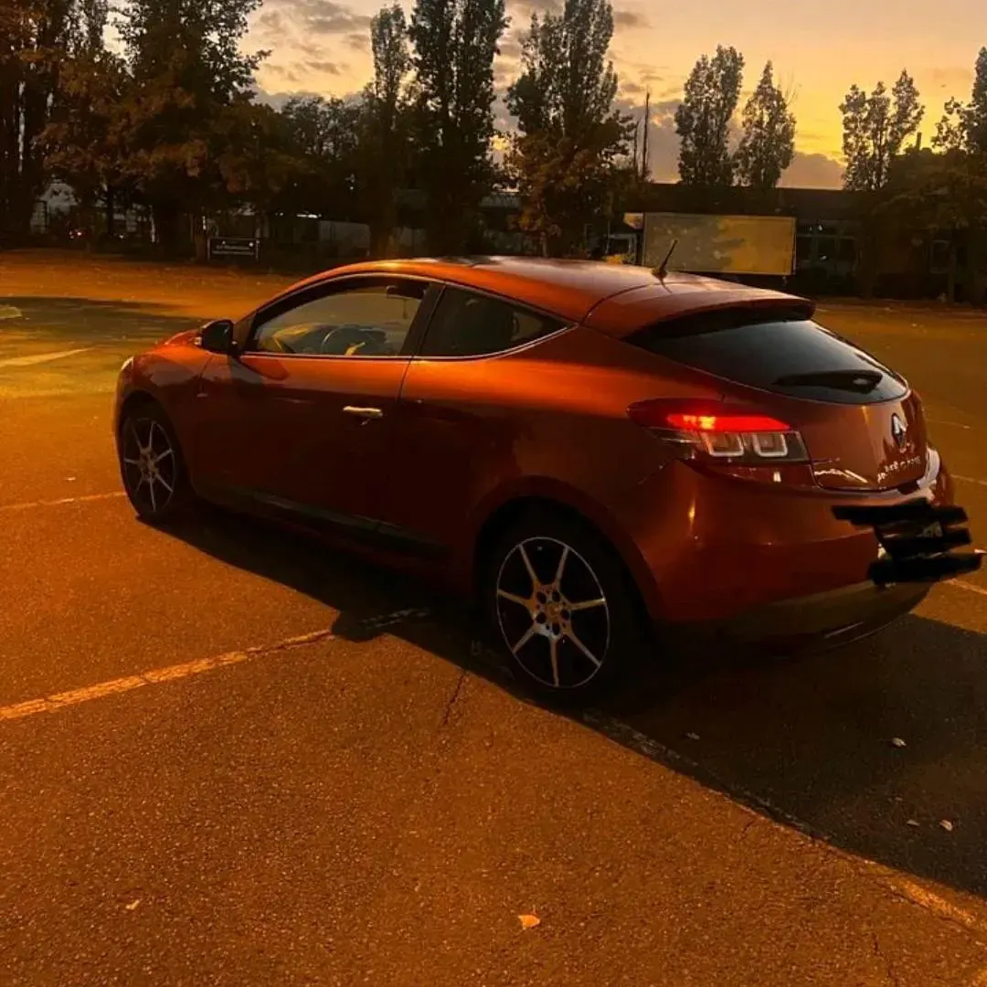 Gebraucht Renault Mégane III 180 PS (132 kW) 2009 Orange Coupé