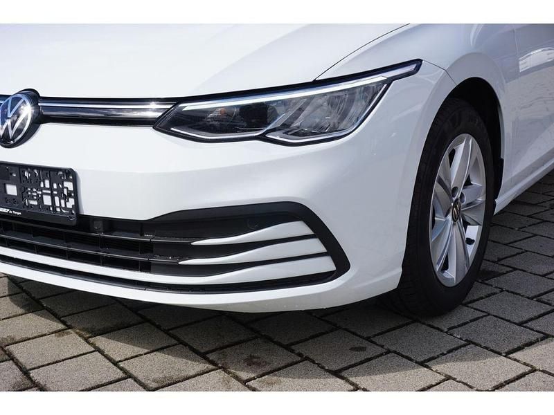 Gebraucht VW Golf VIII S 116 PS (85 kW) 2021 Weiß Kombi