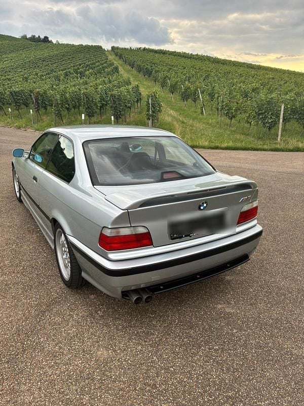 Silber Gebraucht 1995 BMW M3 Coupé | 28.900 € - Bild 1/4