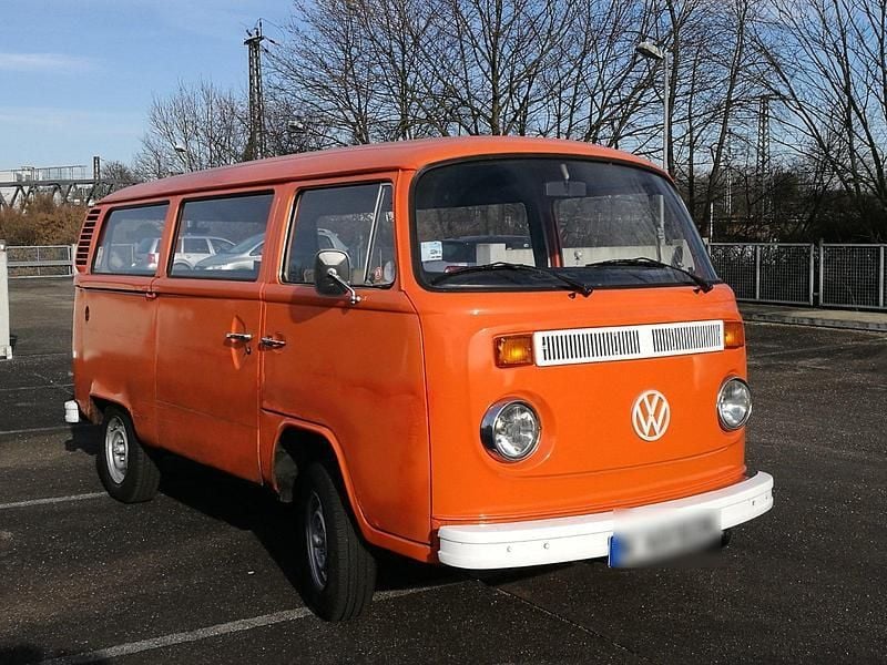 Orange Gebraucht 1974 VW T2 Van | 13.000 € - Bild 1/4