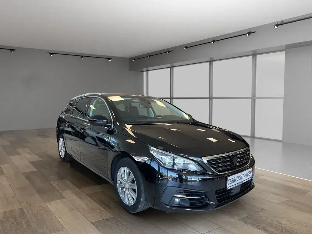 Gebraucht Peugeot 308 SW Allure 131 PS (96 kW) 2021 Perla nera schwarz Kombi
