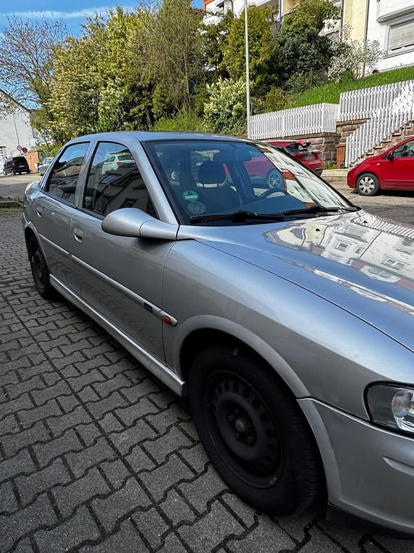 Usata Opel Vectra 2000 Grigio Berlina