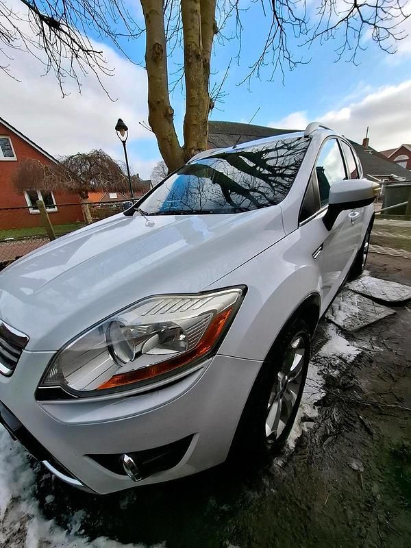 Gebraucht Ford Kuga Titanium 136 PS (100 kW) 2009 Weiß SUV