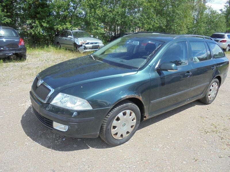 Grün Gebraucht 2006 Skoda Octavia Ambiente Kombi | 1.000 € (Guter Preis) - Bild 1/4