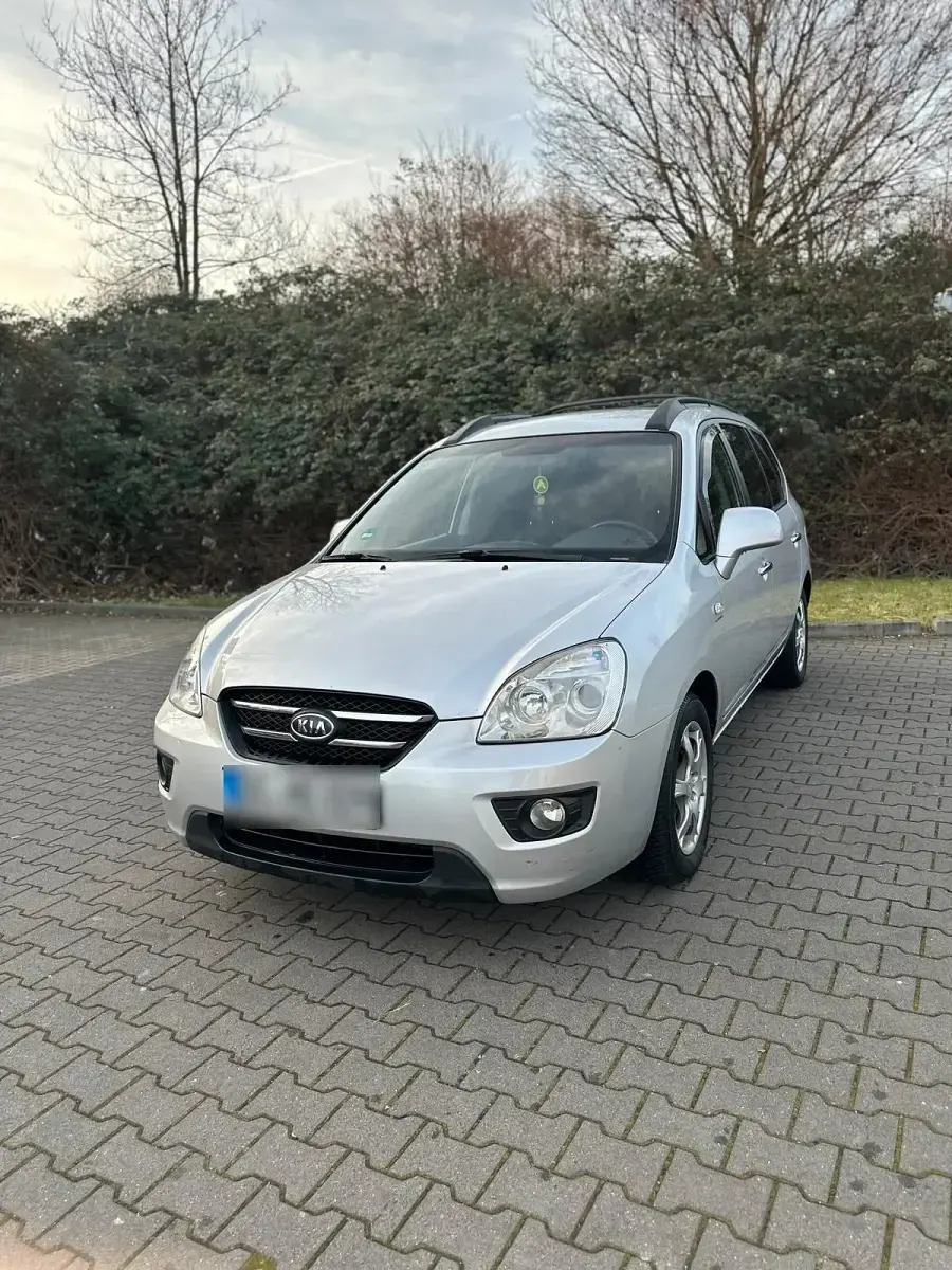 Gebraucht Kia Carens 140 PS (102 kW) 2009 Grau Van / Kleinbus