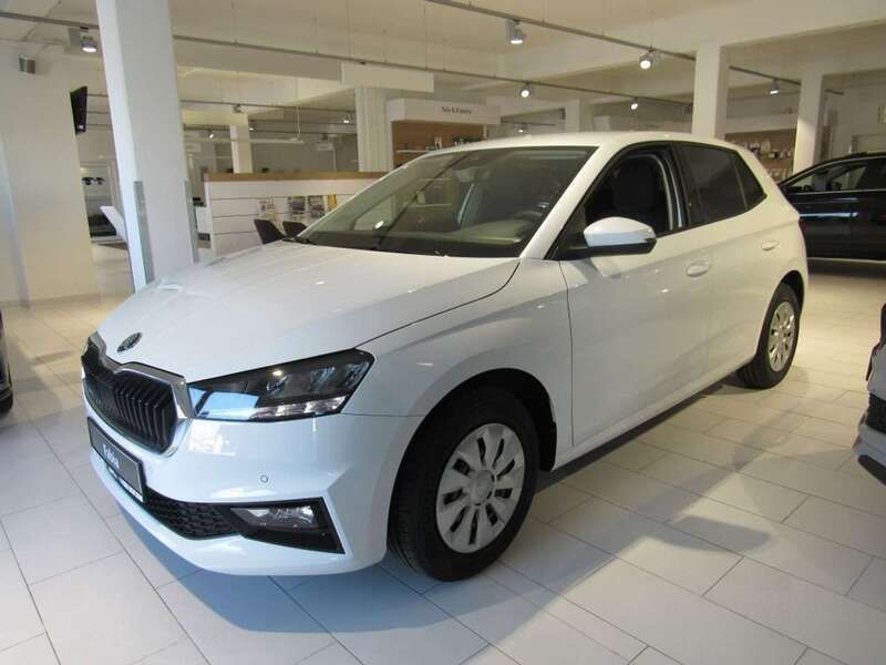 Weiß Gebraucht 2024 Skoda Fabia Selection Kleinwagen | 19.990 € (Fairer Preis) - Bild 1/4