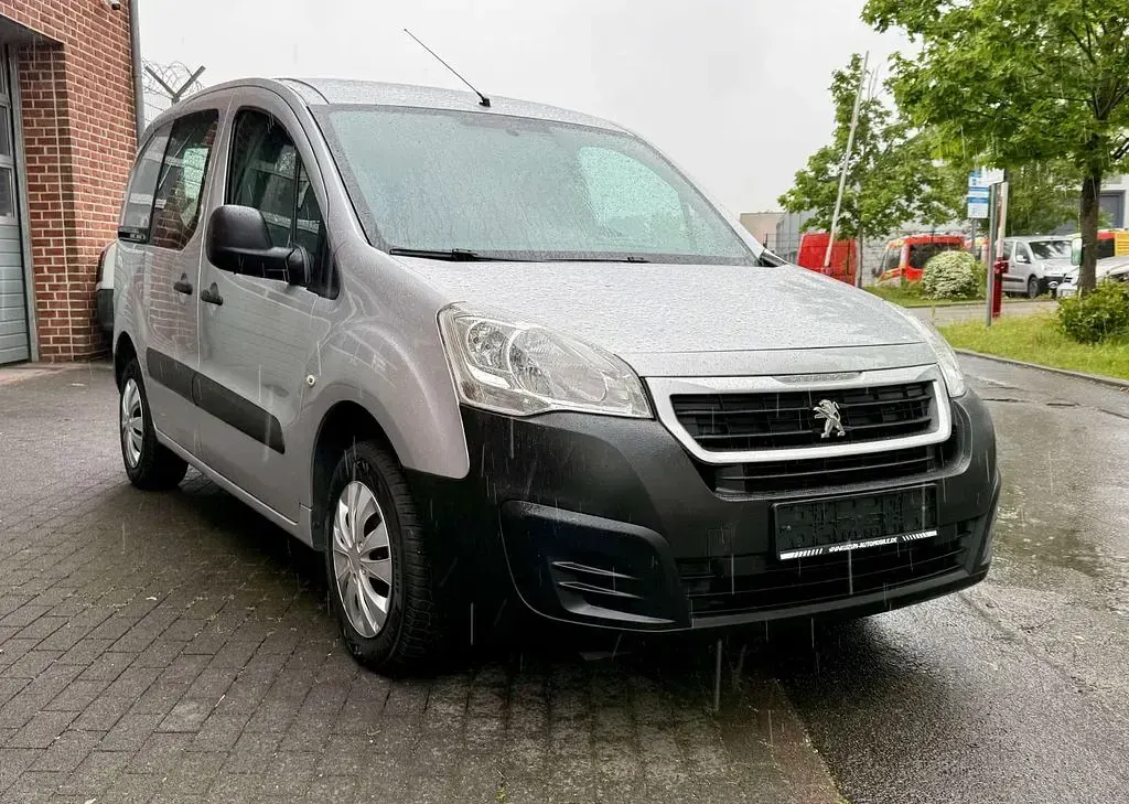 Gebraucht Peugeot Partner 99 PS (72 kW) 2016 Grau Van / Kleinbus