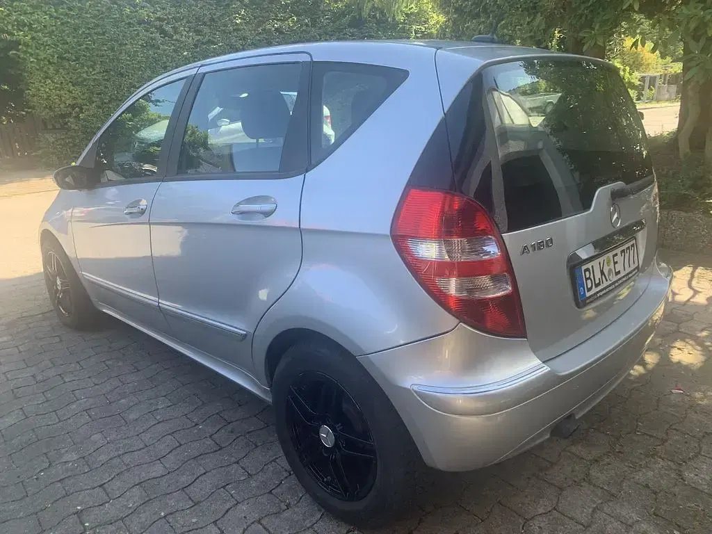 Gebraucht Mercedes A180 Avantgarde 109 PS (80 kW) 2005 Silber Van / Kleinbus