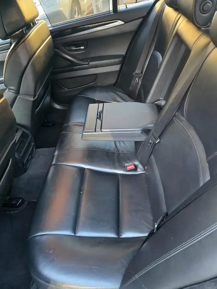 Używany BMW 530 258 KM (189 kW) 2011 Czarny Sedan/Limuzyna
