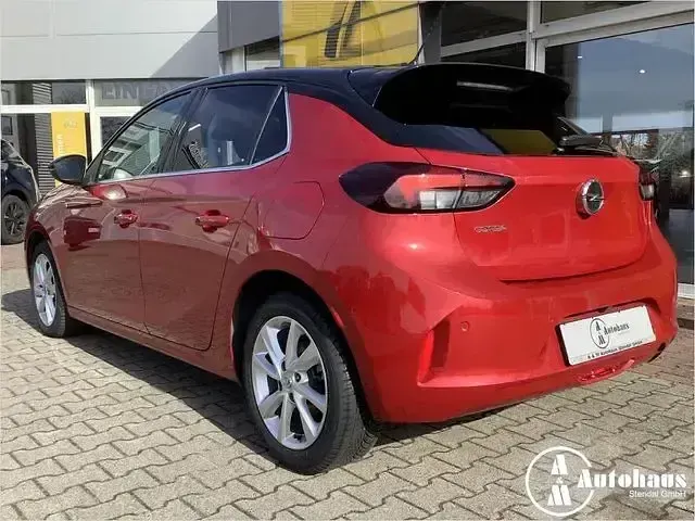 Usata Opel Corsa Elegance 101 CV (74 kW) 2023 Rosso Berlina
