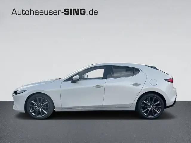 Gebraucht Mazda 3 Exclusive-Line 162 PS (119 kW) 2025 Weiß (ceramic white) Limousine