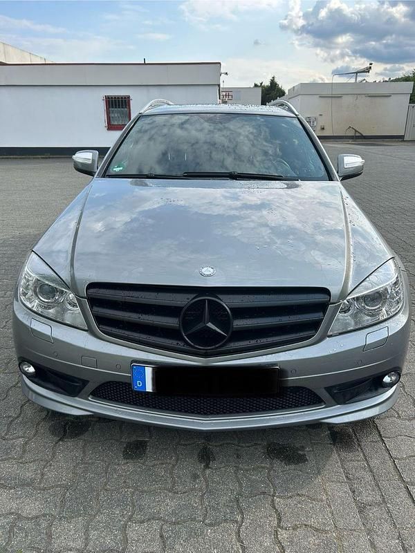 Grau Gebraucht 2008 Mercedes C320 Avantgarde Kombi | 9.900 € (Etwas zu teuer) - Bild 1/4