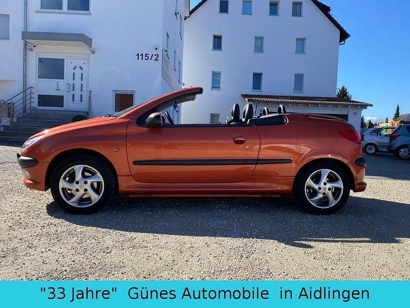 Gebraucht Peugeot 206 CC Platinum 109 PS (80 kW) 2002 Orange Cabrio