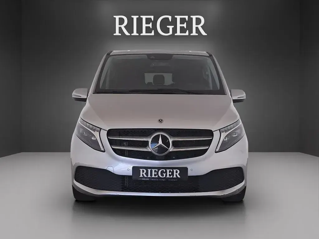 Gebraucht Mercedes V250 190 PS (139 kW) 2023 Silber Van / Kleinbus