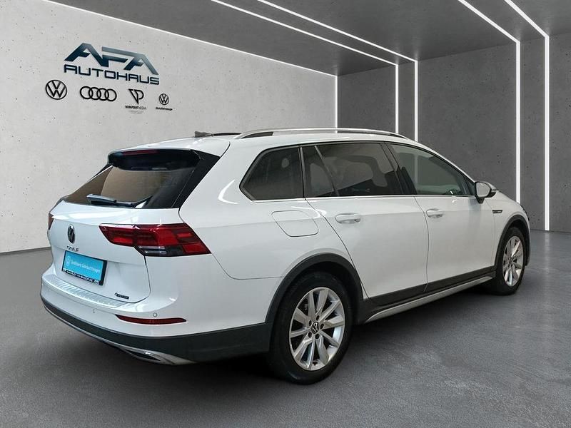 Gebraucht VW Golf Alltrack 200 PS (147 kW) 2022 Weiß Kombi