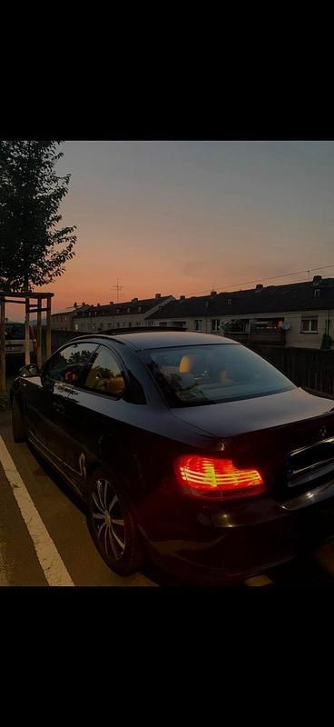 Schwarz Gebraucht 2008 BMW 120 Coupé Coupé | 7.000 € (Fairer Preis) - Bild 1/4