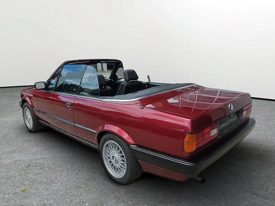 Gebraucht BMW 318 Cabriolet 113 PS (83 kW) 1992 Calypsorot (metallic) Cabrio