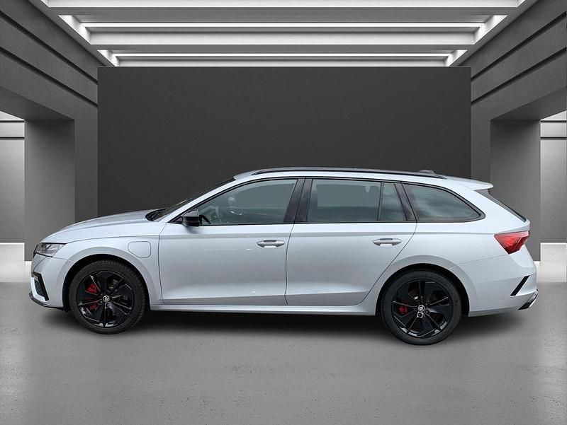 Gebraucht Skoda Octavia RS 245 PS (180 kW) 2022 Brilliantsilber metallic Kombi