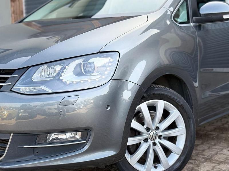 Gebraucht VW Sharan Highline 220 PS (161 kW) 2017 Grau Van / Kleinbus