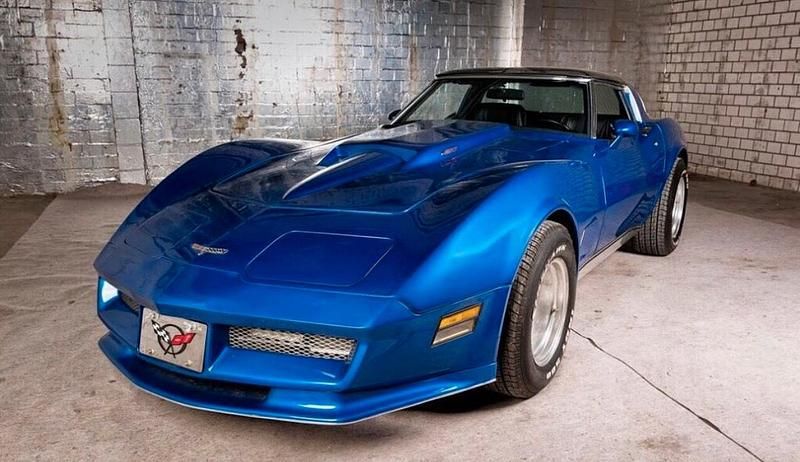 Blau Gebraucht 1981 Corvette C3 Coupé | 28.500 € - Bild 1/4