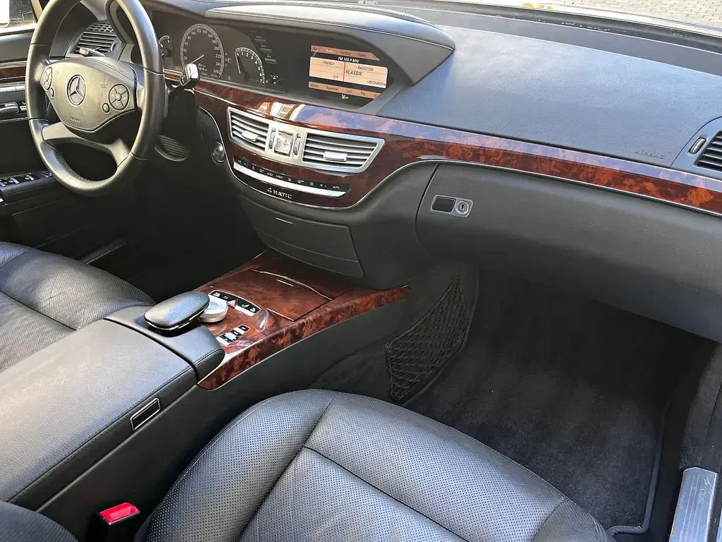 Gebraucht Mercedes S500 435 PS (319 kW) 2011 Obsidianschwarz Limousine