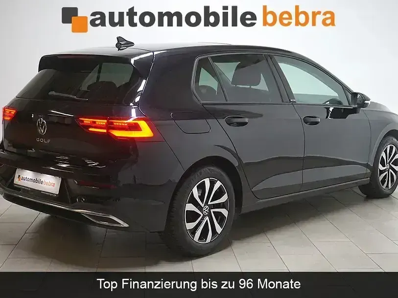 Gebraucht VW Golf VIII Active 150 PS (110 kW) 2022 Deep black Limousine