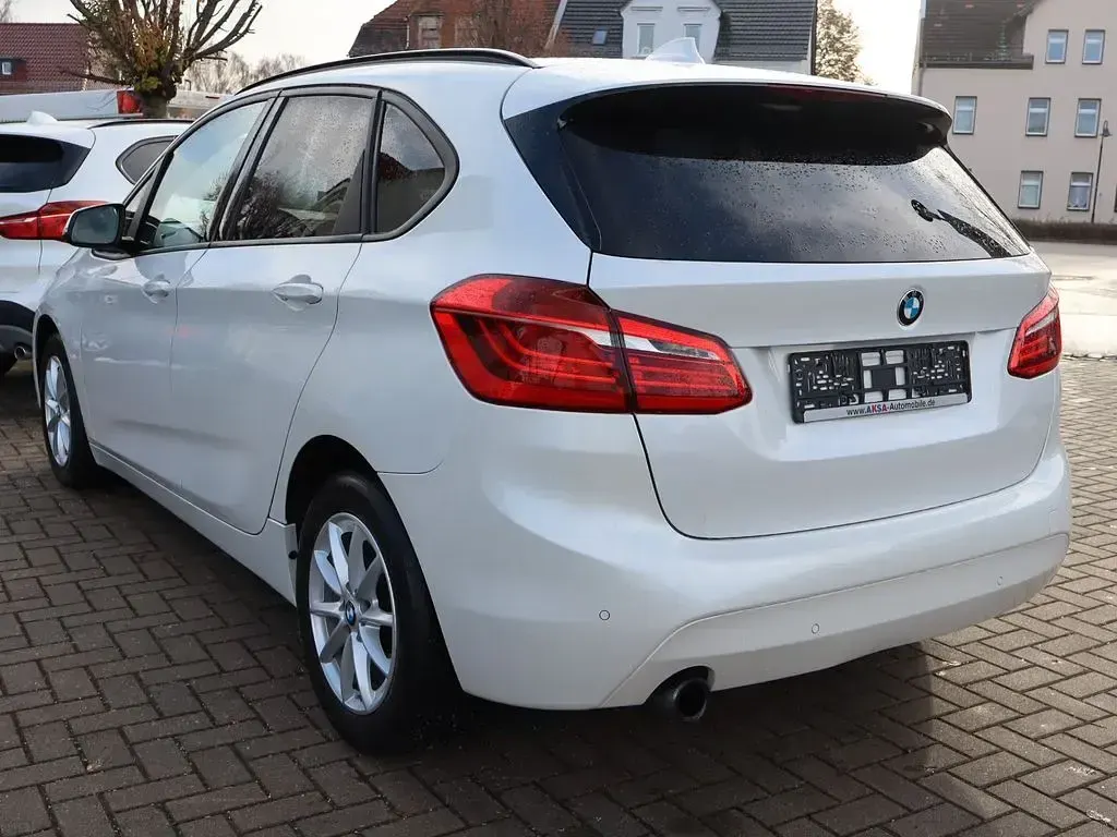 Gebraucht BMW 218 Active Tourer Advantage 136 PS (100 kW) 2017 Weiß Van / Kleinbus
