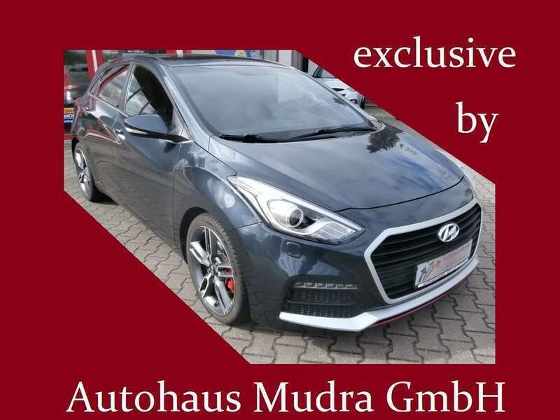 Schwarz Gebraucht 2016 Hyundai i30 Turbo Limousine | 14.999 € (Etwas zu teuer) - Bild 1/4