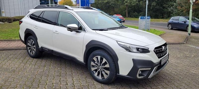 Gebraucht Subaru Outback Platinum 169 PS (124 kW) 2025 Crystal white pearl SUV